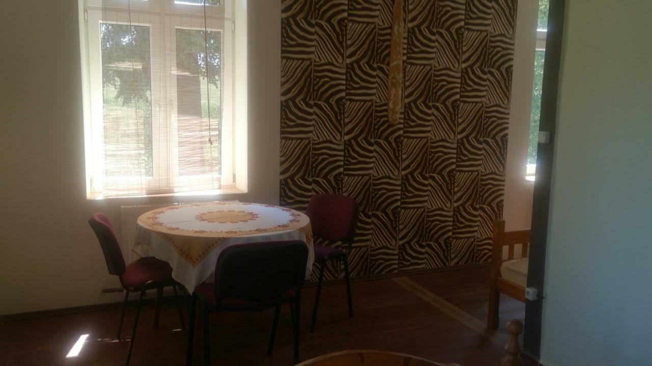 Appartement Dom Pod Orlimi Skalami - Blisko Zamku Czocha à Leśna Extérieur photo